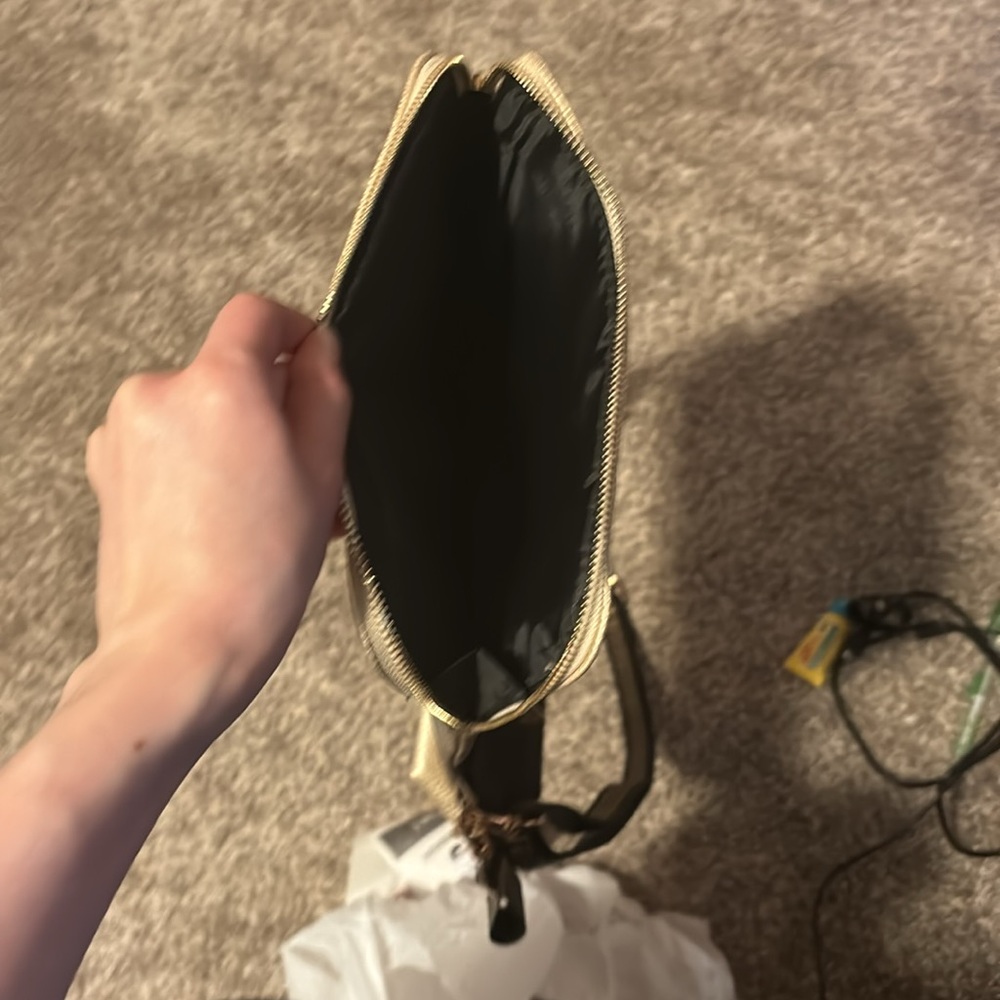 Never Worn - image 3